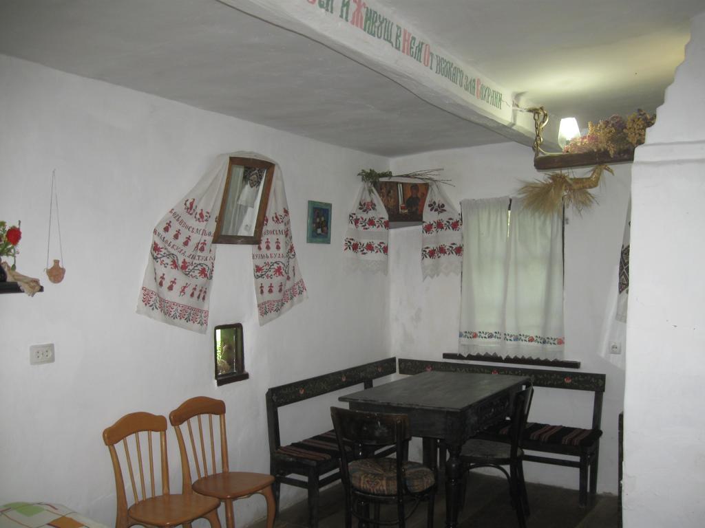 Hostal Koryakivskyi Rai Dmitrenki Exterior foto